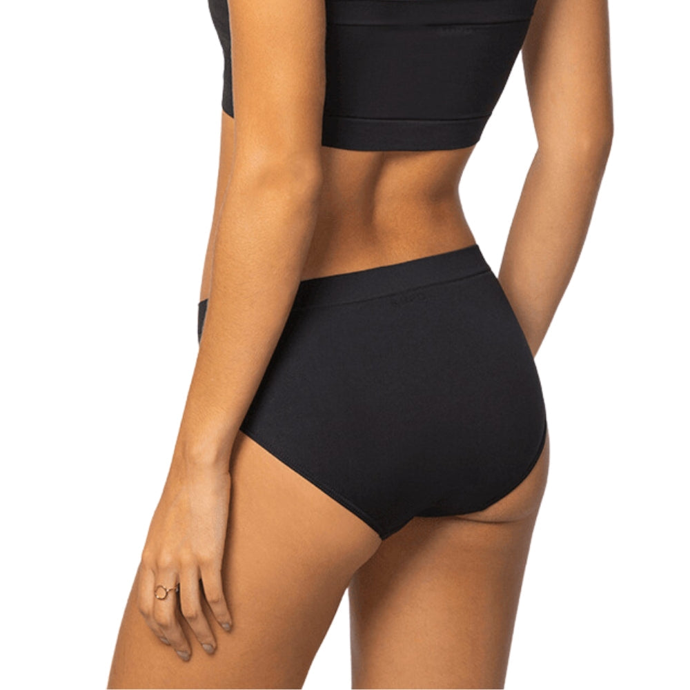 Smoothing Control Panty – Cygnuss